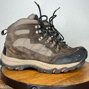 295. Hi-Tec Skamania Mid Waterproof Men's Hiking Boots 9.5/EU 42.5